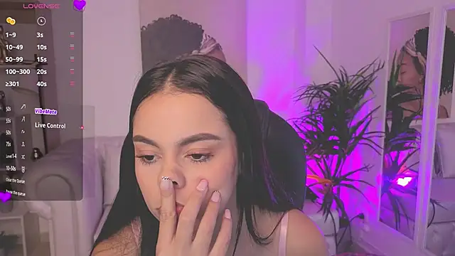 Snapshot of Aleejaa__ chatting on November 12, 2025, 12:09 pm Aleejaa online show from November 12, 2025, 12:09 pm