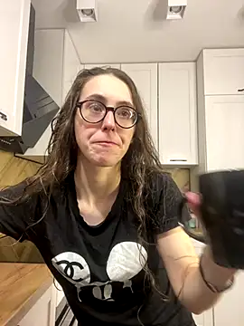 MartiniiSelenna online show from November 5, 2025, 8:28 am