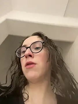 MartiniiSelenna online show from February 4, 2026, 6:41 am