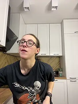 MartiniiSelenna online show from November 16, 2025, 6:40 am