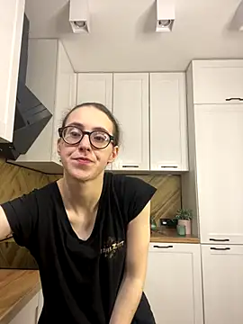 MartiniiSelenna online show from November 28, 2025, 6:46 am