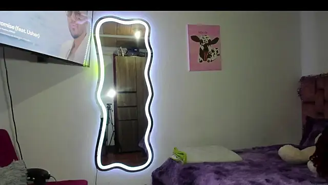 Snapshot of ladyrd1 chatting on November 30, 2025, 11:16 pm ladyrd1 online show from November 30, 2025, 11:16 pm