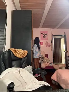 Snapshot of ladyrd1 chatting on November 6, 2025, 2:54 pm ladyrd1 online show from November 6, 2025, 2:54 pm