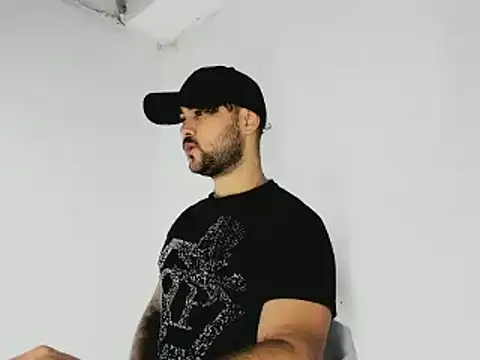 Snapshot of Sebas-hott chatting on November 9, 2025, 10:03 pm Sebas-hott online show from November 9, 2025, 10:03 pm