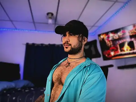 Snapshot of Sebas-hott chatting on December 13, 2025, 10:05 pm Sebas-hott online show from December 13, 2025, 10:05 pm