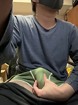 Snapshot of kentyken chatting on November 30, 2025, 3:35 pm kentyken online show from November 30, 2025, 3:35 pm