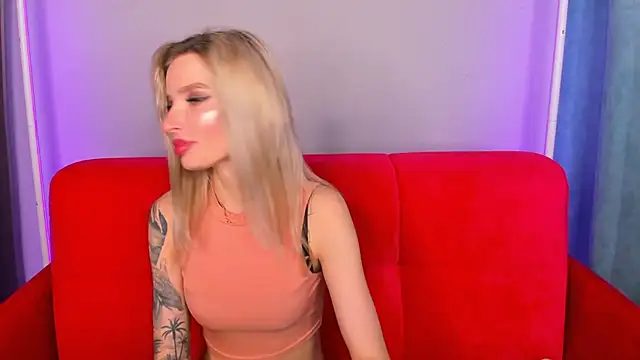 Snapshot of AlinaLovelyX chatting on November 16, 2025, 1:21 am AlinaLovelyX online show from November 16, 2025, 1:21 am