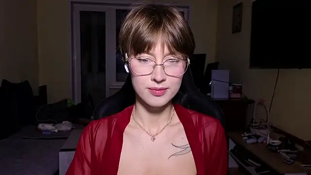 Snapshot of MalvinaBlum chatting on March 28, 2026, 10:33 pm MalvinaBlum online show from March 28, 2026, 10:33 pm