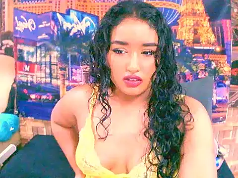 Snapshot of IndianAngel4u chatting on October 22, 2025, 5:40 am IndianAngel4u online show from October 22, 2025, 5:40 am