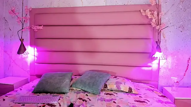 Snapshot of sabrinamilani chatting on November 10, 2025, 3:44 am sabrinamilani online show from November 10, 2025, 3:44 am