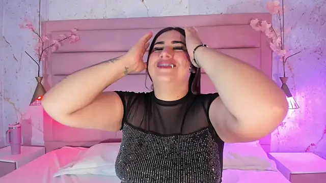 Snapshot of sabrinamilani chatting on February 2, 2026, 3:16 am sabrinamilani online show from February 2, 2026, 3:16 am