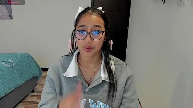 isa bellaa0 online show from February 18, 2025, 2:16 am