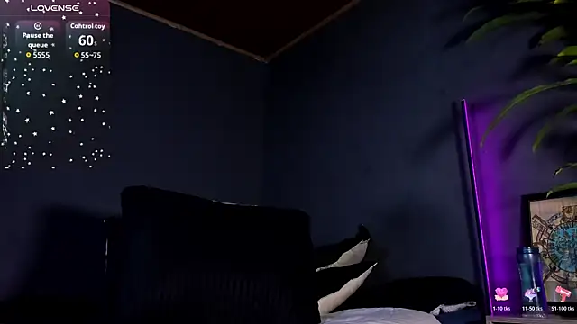 Snapshot of Angel_Snowhotxxx chatting on February 5, 2026, 7:04 am Angel Snowhotxxx online show from February 5, 2026, 7:04 am