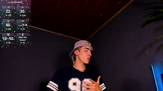 Snapshot of Angel_Snowhotxxx chatting on January 11, 2026, 10:49 pm Angel Snowhotxxx online show from January 11, 2026, 10:49 pm