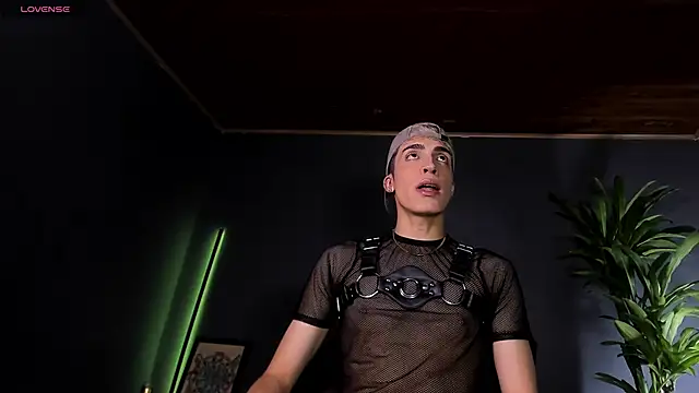 Snapshot of Angel_Snowhotxxx chatting on November 28, 2025, 11:16 pm Angel Snowhotxxx online show from November 28, 2025, 11:16 pm