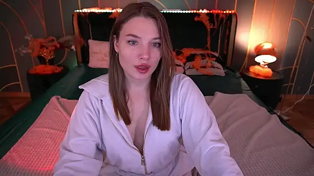 IceDanielles online show from October 25, 2025, 12:39 pm