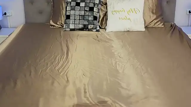 IceDanielles online show from March 28, 2026, 1:56 pm