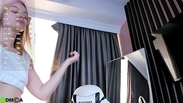 Snapshot of Polumna_cute chatting on October 19, 2025, 1:14 pm Polumna cute online show from October 19, 2025, 1:14 pm