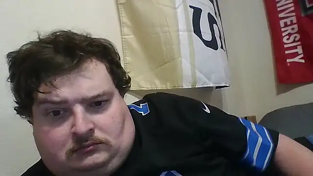 Snapshot of YelpedAverting chatting on October 12, 2025, 10:55 pm YelpedAverting online show from October 12, 2025, 10:55 pm