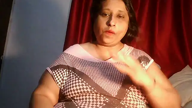 raniofsex02 online show from April 15, 2026, 4:44 pm