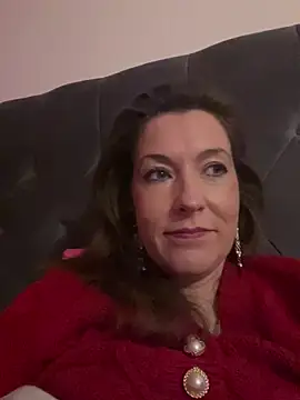 Snapshot of Lwhite1 chatting on November 8, 2025, 4:21 pm Lwhite1 online show from November 8, 2025, 4:21 pm