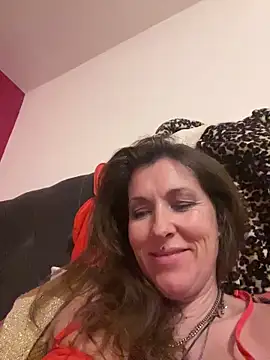 Lwhite1 online show from June 3, 2026, 11:20 pm