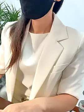 Annabody online show from October 25, 2025, 7:40 am