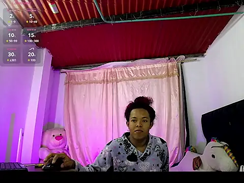 Snapshot of KayleighDreams_ chatting on November 25, 2025, 12:55 am KayleighDreams online show from November 25, 2025, 12:55 am