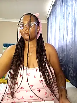 Snapshot of CocoBootyyy chatting on January 11, 2025, 12:40 pm CocoBootyyy online show from January 11, 2025, 12:40 pm