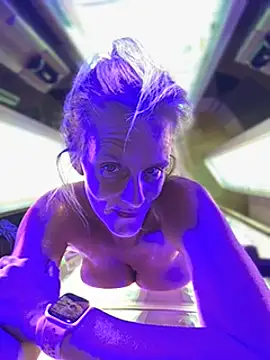 vixendoll87 online show from March 6, 2025, 8:16 pm