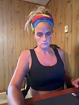 vixendoll87 online show from October 1, 2025, 4:44 pm