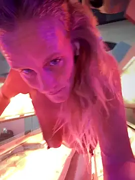 vixendoll87 online show from February 28, 2025, 12:32 am