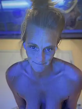 vixendoll87 online show from February 24, 2025, 12:09 am