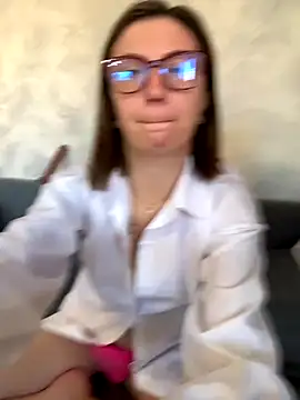 Snapshot of BeatriceTender chatting on October 13, 2025, 9:11 am BeatriceTender online show from October 13, 2025, 9:11 am