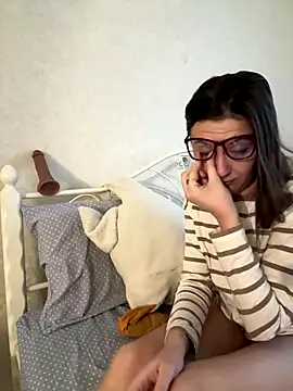 Snapshot of BeatriceTender chatting on December 15, 2025, 5:46 am BeatriceTender online show from December 15, 2025, 5:46 am