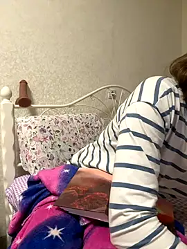 Snapshot of BeatriceTender chatting on September 10, 2025, 7:02 pm BeatriceTender online show from September 10, 2025, 7:02 pm