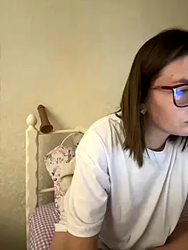 Snapshot of BeatriceTender chatting on November 13, 2025, 7:40 pm BeatriceTender online show from November 13, 2025, 7:40 pm