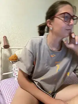 Snapshot of BeatriceTender chatting on September 23, 2025, 7:32 pm BeatriceTender online show from September 23, 2025, 7:32 pm