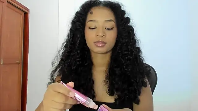 avellanatammy online show from October 11, 2025, 8:43 pm