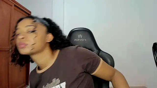 avellanatammy online show from November 29, 2025, 4:34 am