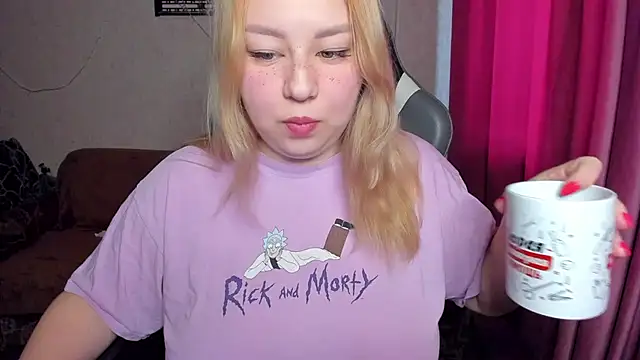 Snapshot of Milafoxxxy chatting on November 10, 2025, 8:52 am Milafoxxxy online show from November 10, 2025, 8:52 am