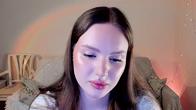 Snapshot of MishkaMe chatting on December 2, 2025, 3:36 pm MishkaMe online show from December 2, 2025, 3:36 pm