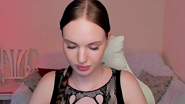 Snapshot of MishkaMe chatting on July 10, 2026, 3:45 pm MishkaMe online show from July 10, 2026, 3:45 pm