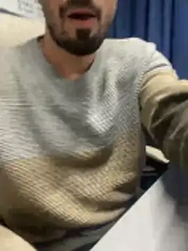 giorgakaci69 online show from October 29, 2025, 6:07 pm