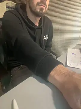 giorgakaci69 online show from February 11, 2026, 5:24 pm