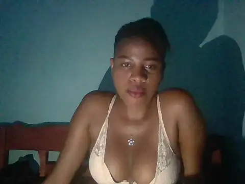 Snapshot of busty_cino chatting on November 28, 2025, 9:48 pm busty cino online show from November 28, 2025, 9:48 pm