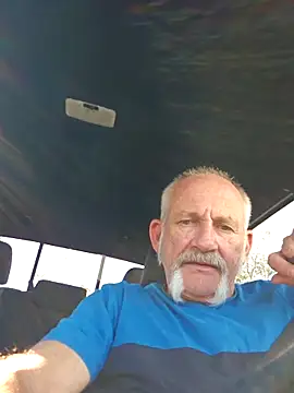 Snapshot of den-rock4u chatting on November 25, 2025, 9:04 pm den-rock4u online show from November 25, 2025, 9:04 pm