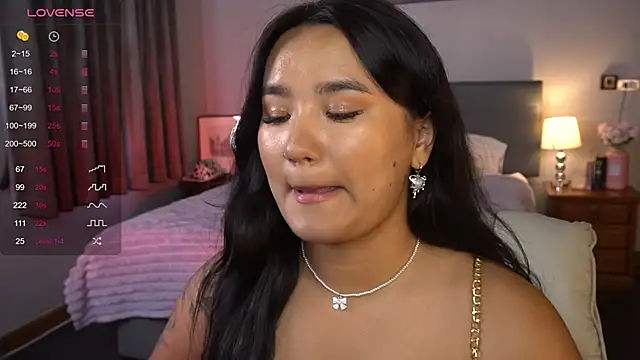 Snapshot of immahawaii chatting on February 21, 2025, 5:24 am immahawaii online show from February 21, 2025, 5:24 am