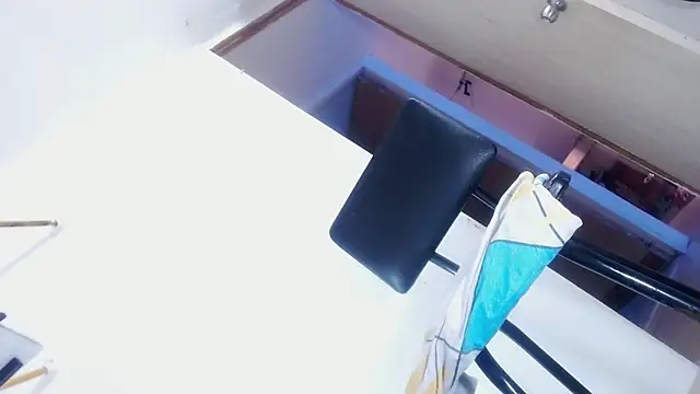 taniabigxx online show from February 27, 2026, 9:47 pm