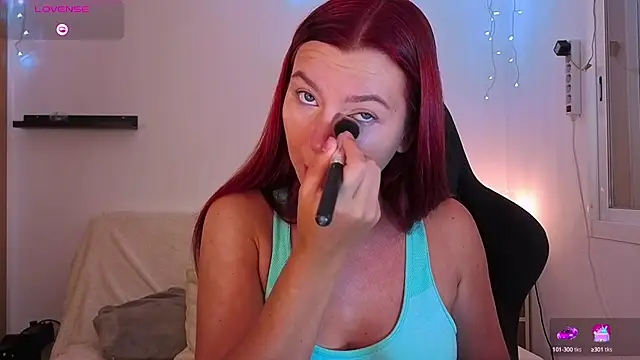 Snapshot of Karinchik_ chatting on September 23, 2025, 6:37 pm Karinchik online show from September 23, 2025, 6:37 pm